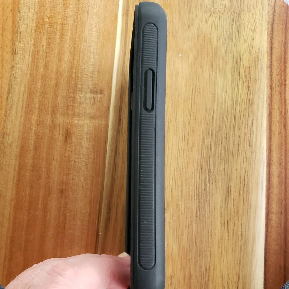 NWOT iPhone 14 pro max case
